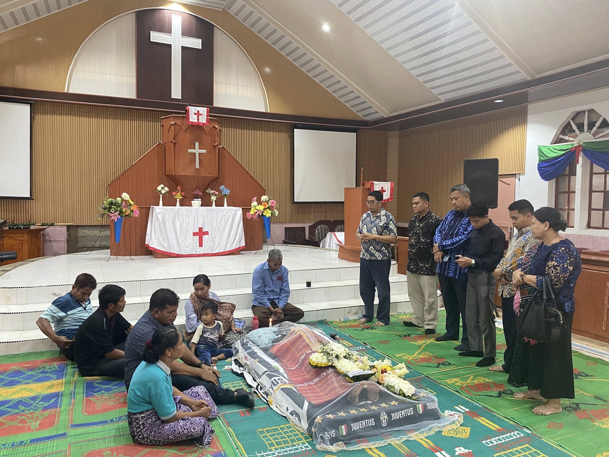 Pucuk-Pimpinan-HKI-Sampaikan-Dukacita-atas-Wafatnya-Suami-Pdt-Uten-Marbun-Jepri-Siagian